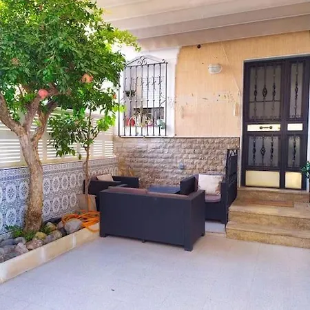 Casa Con Jardin アパート